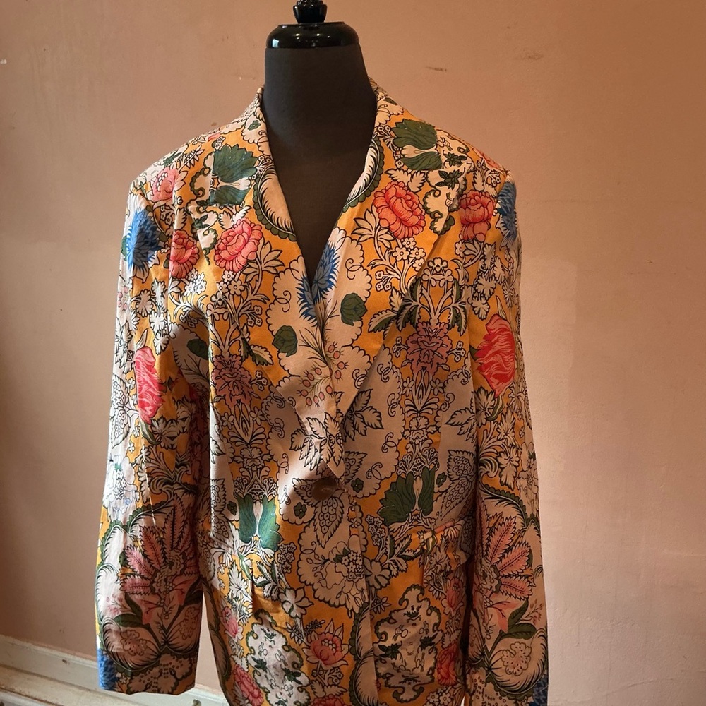 Floral Women's Blazer with Multicolor Design